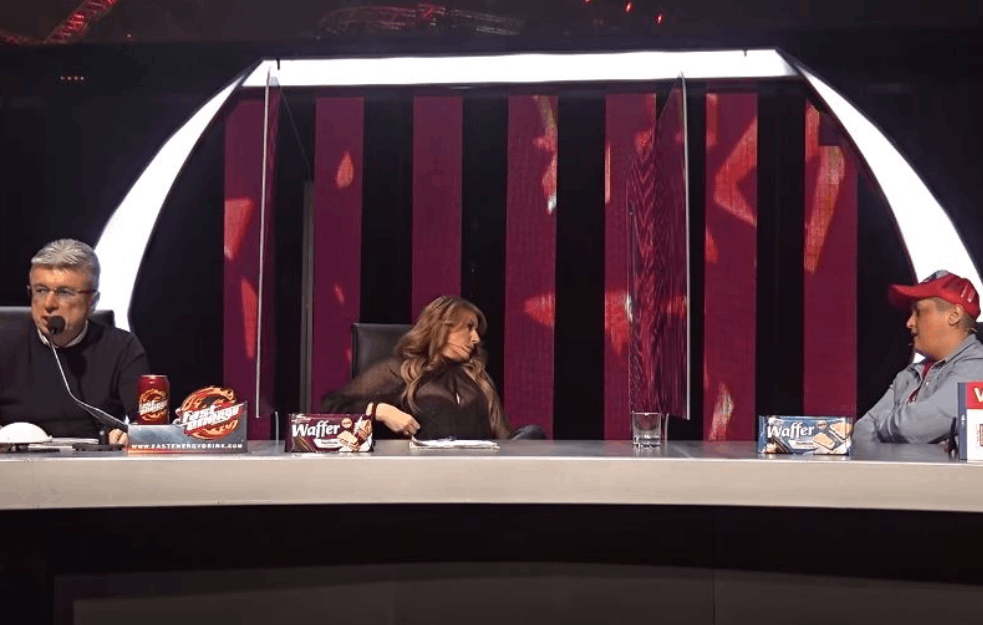 MARIJA JE MUŠKO, NJOJ NE TREBA: Saša Popović isprozivao Šerifovićevu na dodeli ruža za <span style='color:red;'><b>Dan žena</b></span>, pevačica POBESNELA 'Ti si đubre'